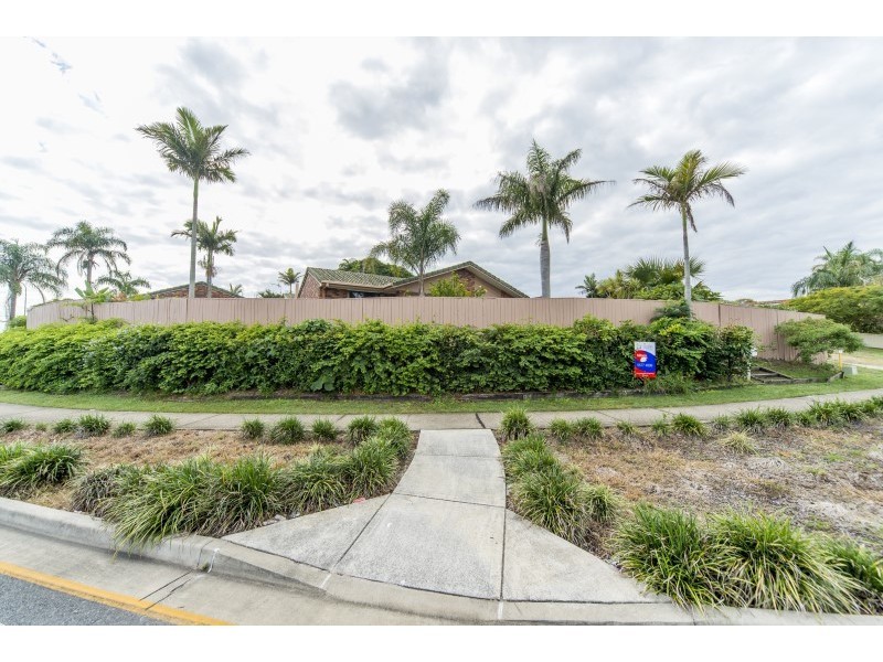 61 Matthew Flinders Drive, Paradise Point QLD 4216