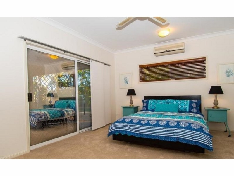 16 Chichester Drive, Arundel QLD 4214