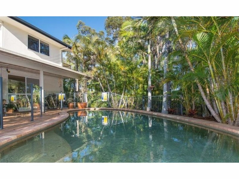 16 Chichester Drive, Arundel QLD 4214