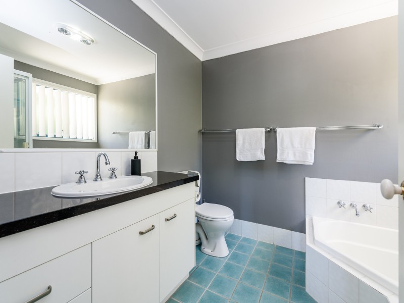 4 Miriam Court, Parkwood QLD 4214