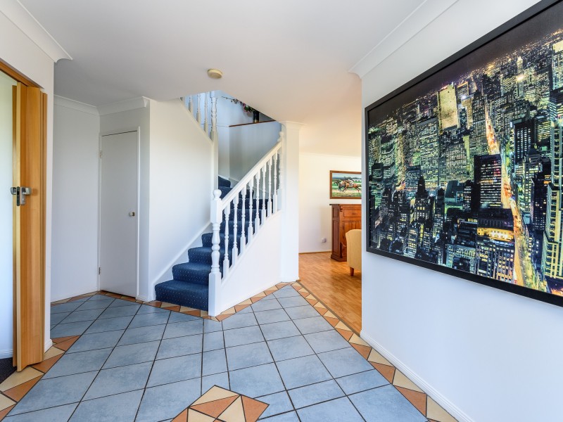 4 Miriam Court, Parkwood QLD 4214