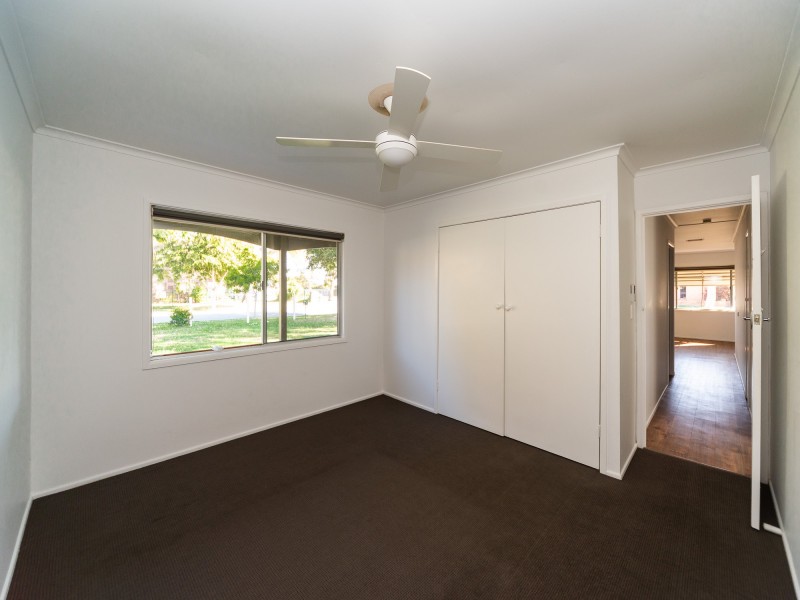 13 Milton Avenue, Paradise Point QLD 4216