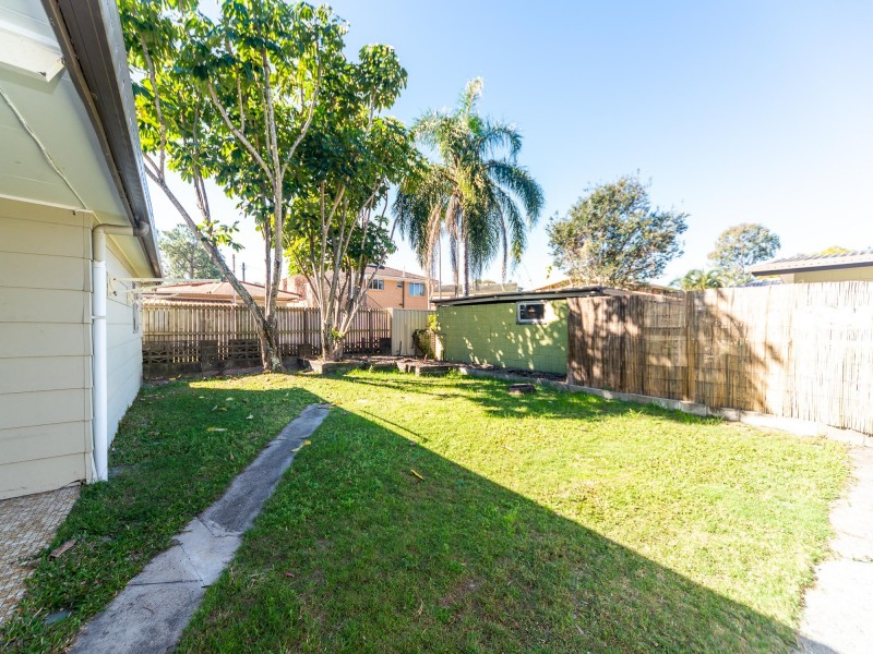 13 Milton Avenue, Paradise Point QLD 4216