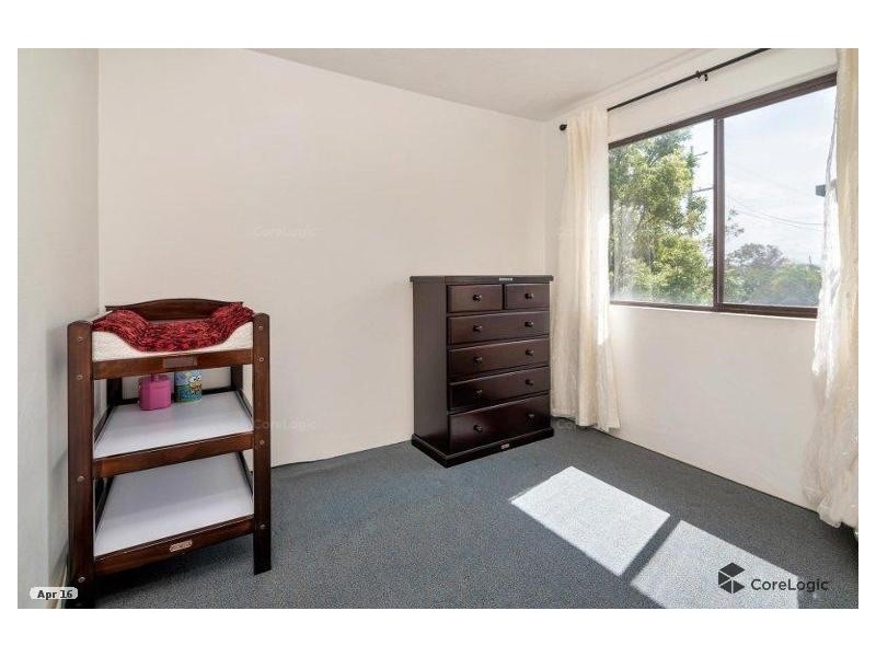 4/3 Ahern Street, Labrador QLD 4215