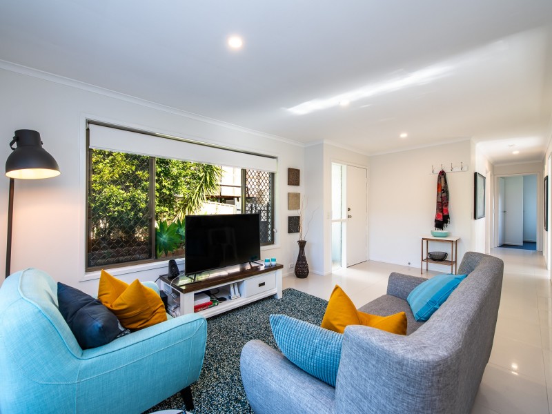 10 Lergessner Street, Biggera Waters QLD 4216