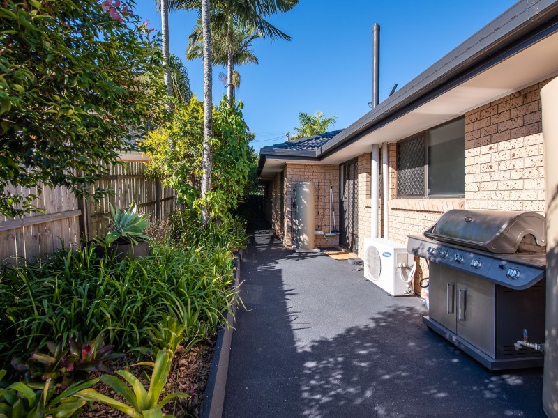 10 Lergessner Street, Biggera Waters QLD 4216