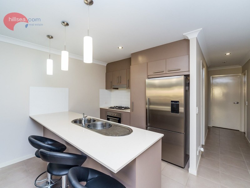 1/12 Isetta Court, Upper Coomera QLD 4209