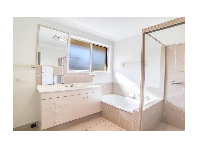 1/7 Napper Road, Arundel QLD 4214