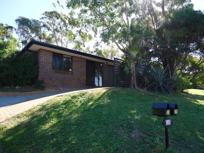 1/305 Government Road, Labrador QLD 4215