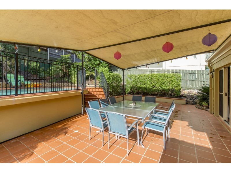 11 Von Nida Street, Parkwood QLD 4214