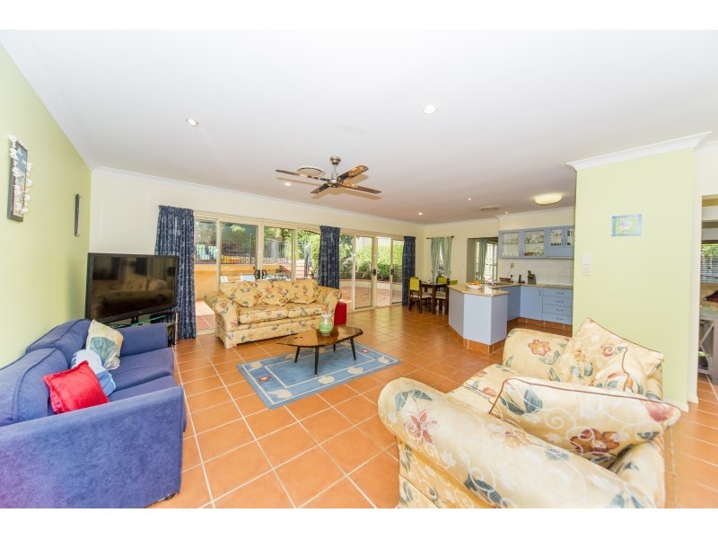 11 Von Nida Street, Parkwood QLD 4214