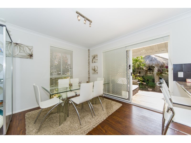 2/33 Nankeen Avenue, Paradise Point QLD 4216