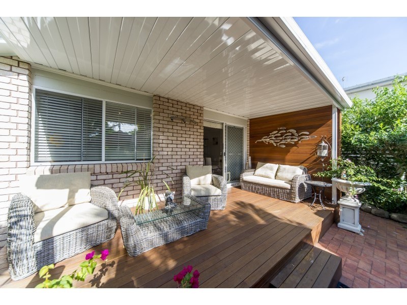 2/33 Nankeen Avenue, Paradise Point QLD 4216