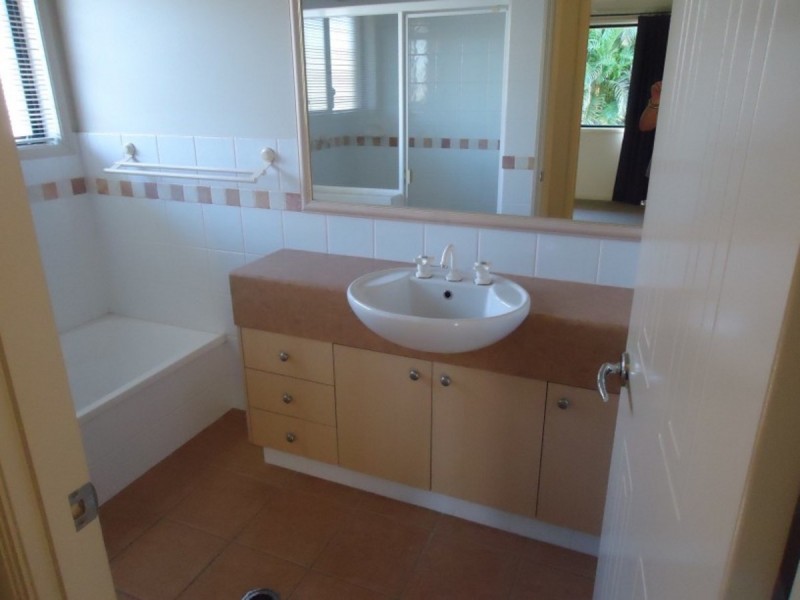 13 River Heights Road, Upper Coomera QLD 4209