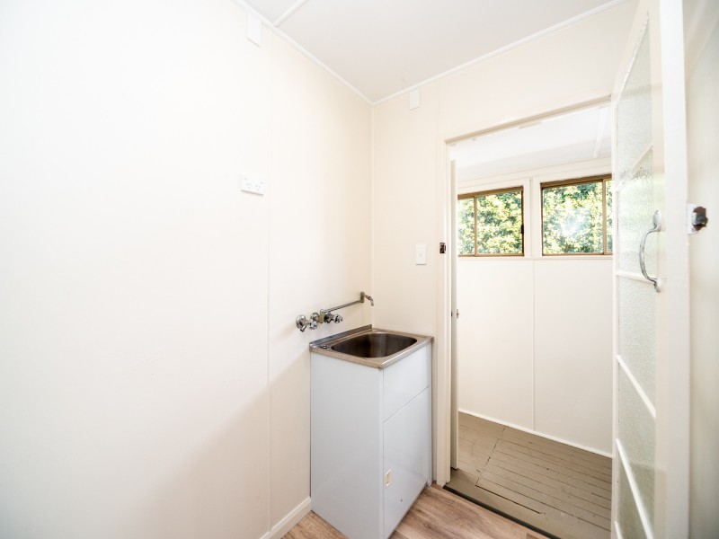 8 Rouen Avenue, Paradise Point QLD 4216