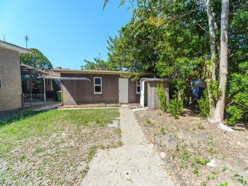 8 Rouen Avenue, Paradise Point QLD 4216