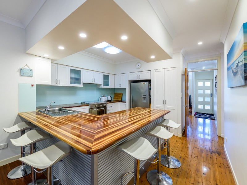 57 Annerley Avenue, Runaway Bay QLD 4216