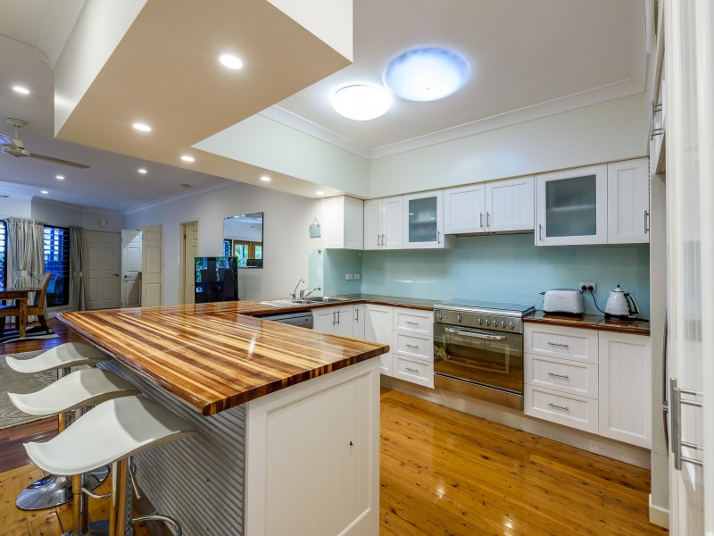 57 Annerley Avenue, Runaway Bay QLD 4216