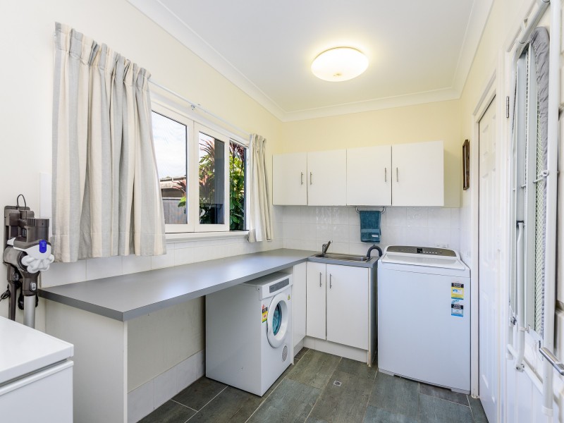 57 Annerley Avenue, Runaway Bay QLD 4216