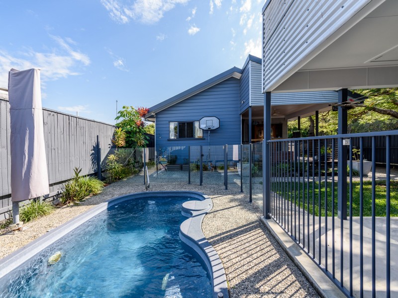57 Annerley Avenue, Runaway Bay QLD 4216
