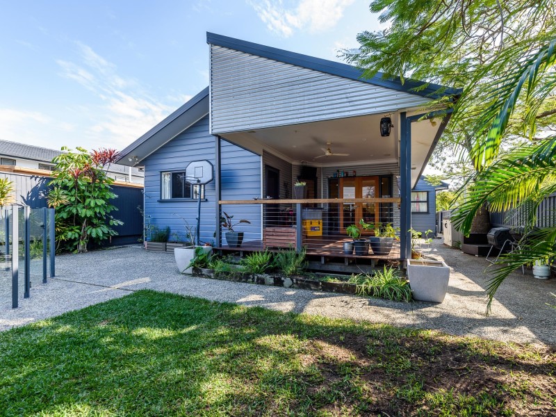 57 Annerley Avenue, Runaway Bay QLD 4216