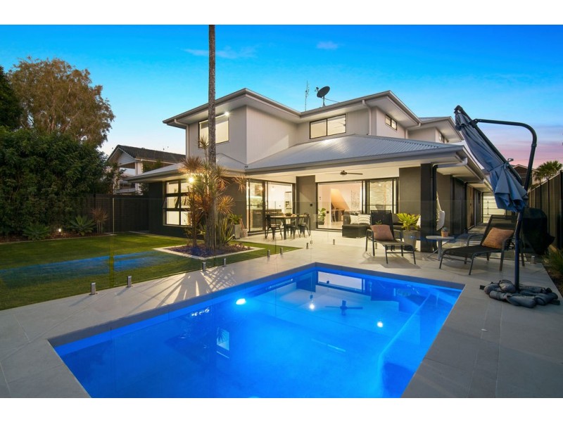 29 Shoveller Avenue, Paradise Point QLD 4216