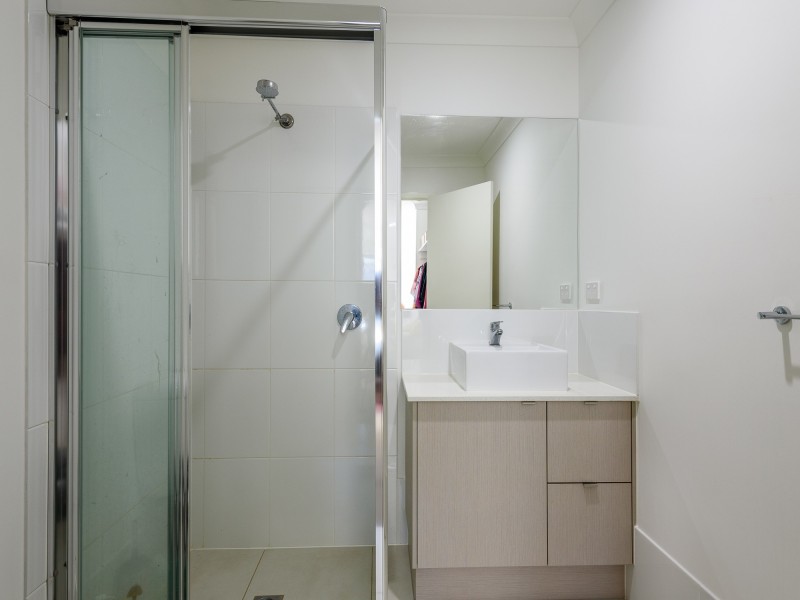 28/1 Tilbury Rise, Upper Coomera QLD 4209