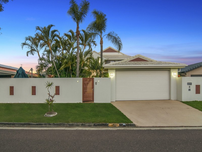 8 Anchorage Way, Biggera Waters QLD 4216