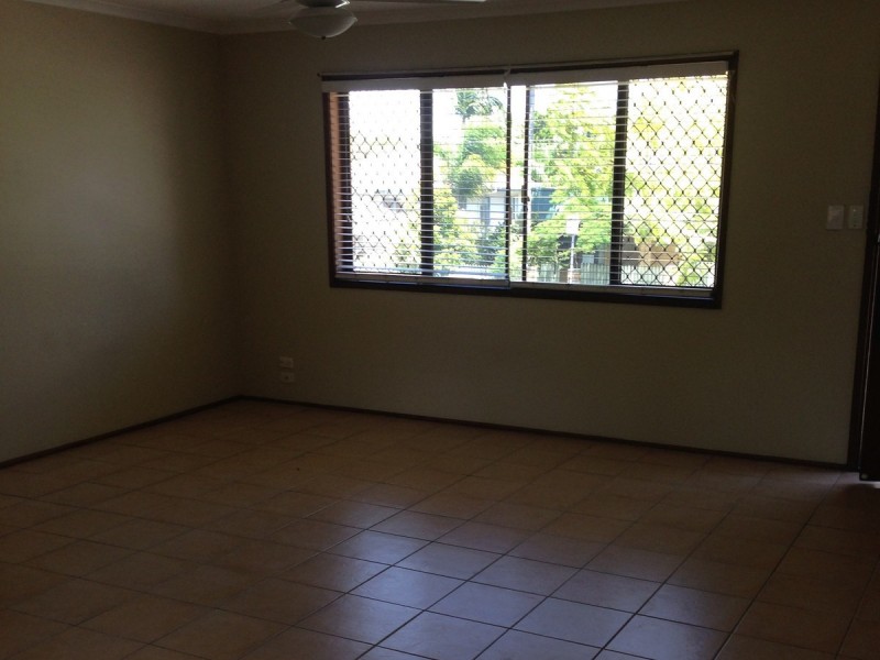 2/53 Beale Street, Southport QLD 4215