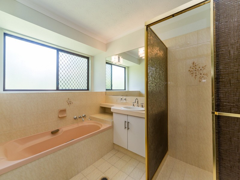 178 Napper Road, Parkwood QLD 4214