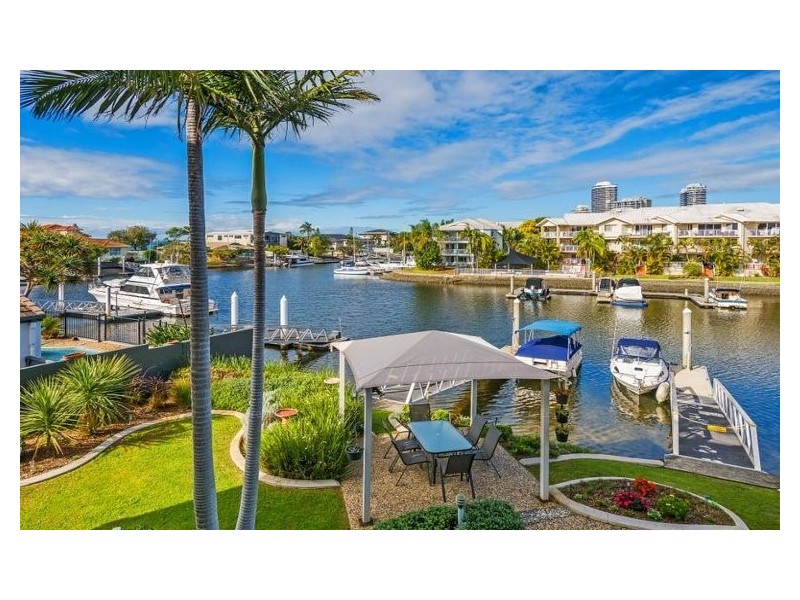 9/14-18 Jennifer Avenue, Runaway Bay QLD 4216