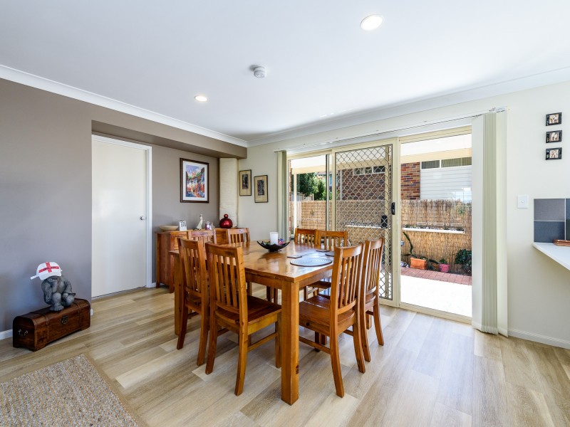 27/2 Doyalson Place, Helensvale QLD 4212