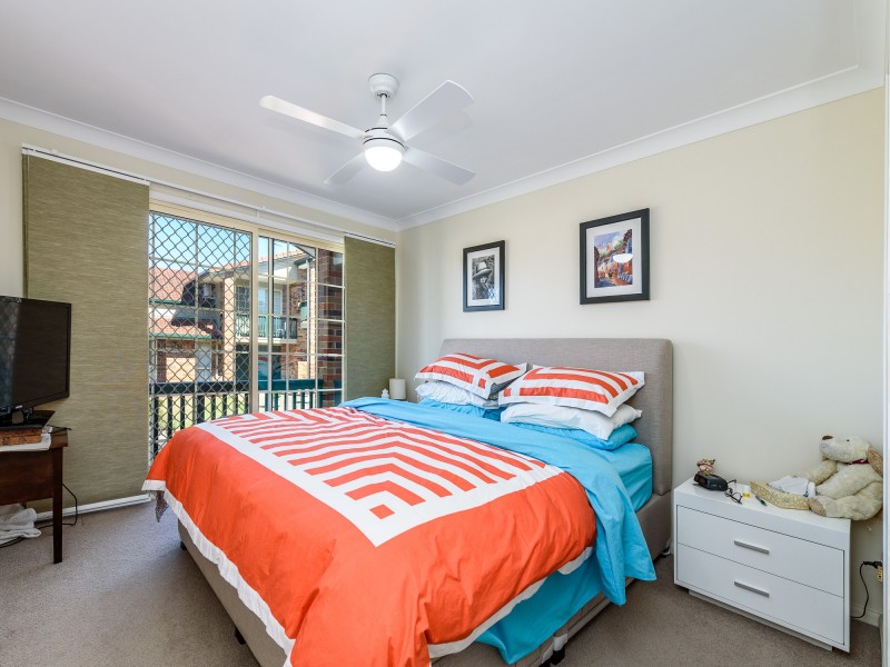 27/2 Doyalson Place, Helensvale QLD 4212