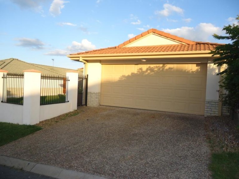 8 Red Ash Court, Merrimac QLD 4226