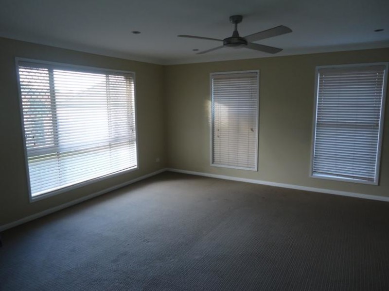 8 Red Ash Court, Merrimac QLD 4226