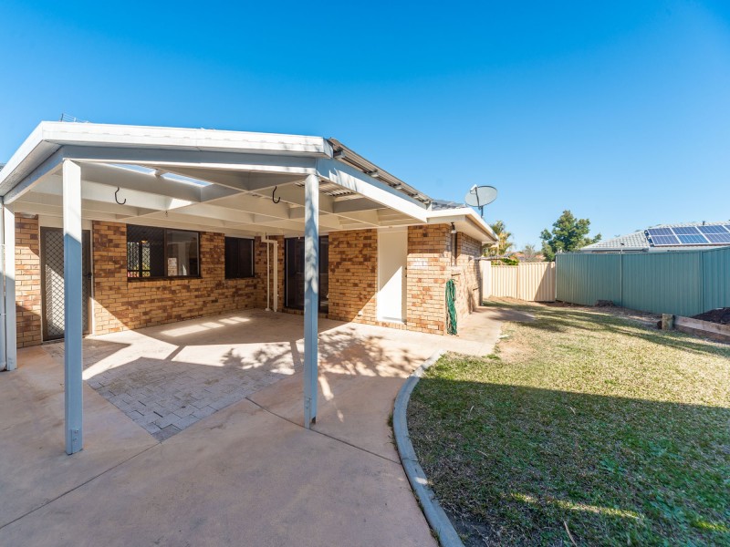4 Footscray Court, Arundel QLD 4214