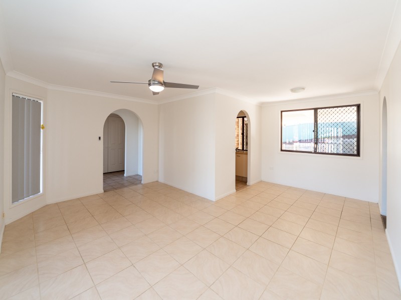 4 Footscray Court, Arundel QLD 4214