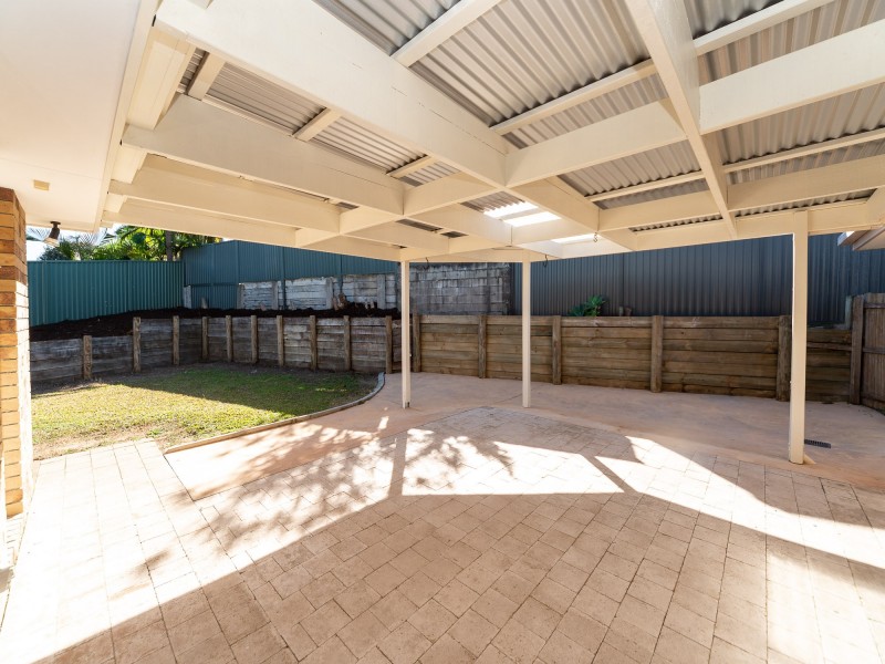 4 Footscray Court, Arundel QLD 4214