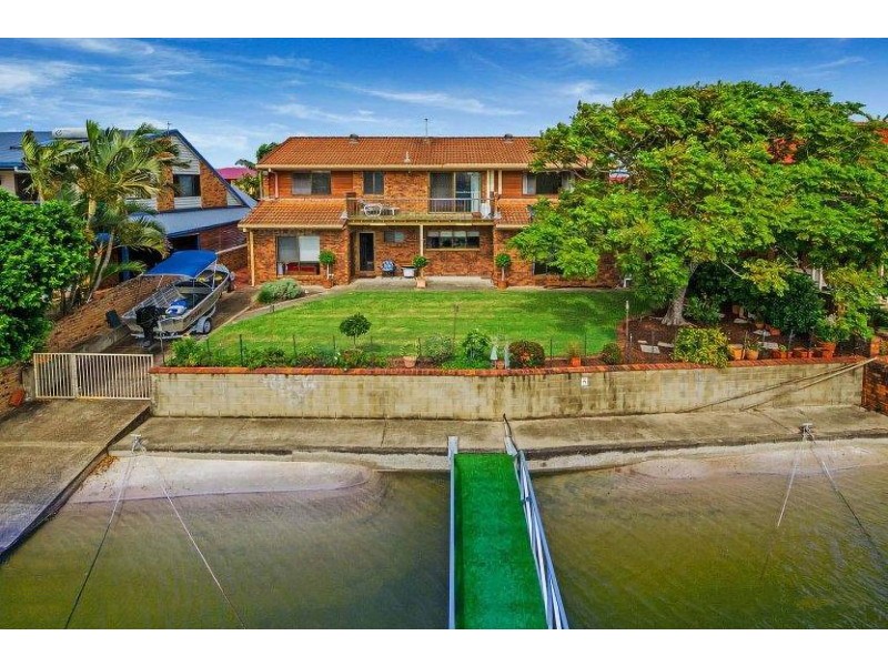 37 Tradewinds Avenue, Paradise Point QLD 4216