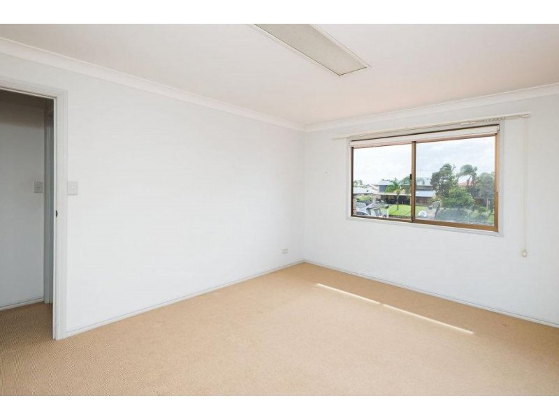 37 Tradewinds Avenue, Paradise Point QLD 4216
