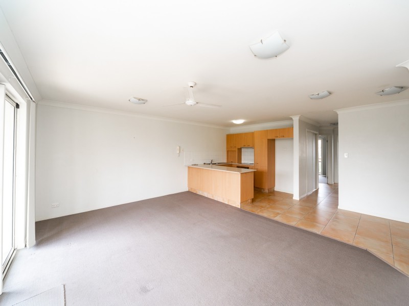 11/4 Oleander Avenue, Biggera Waters QLD 4216