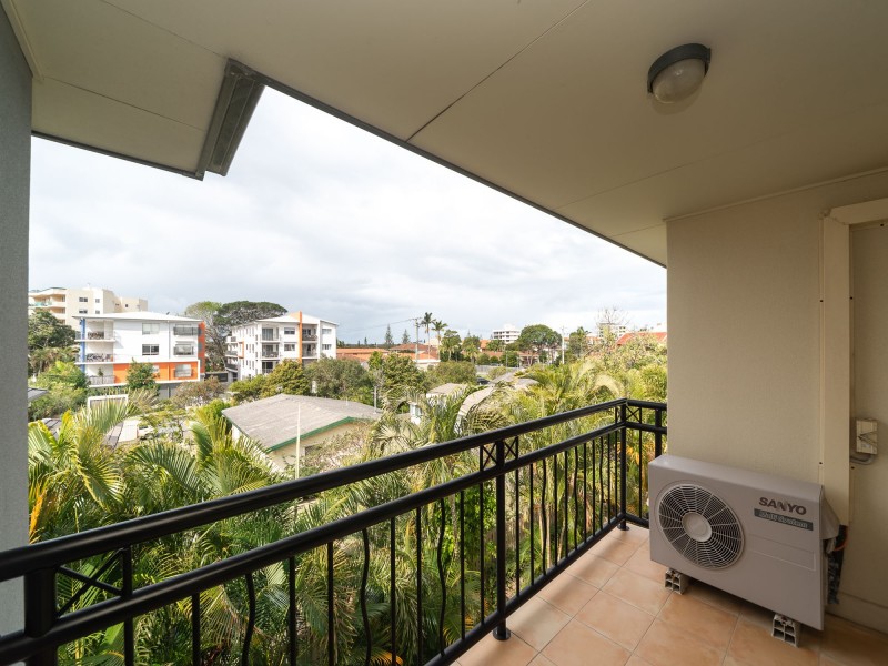 11/4 Oleander Avenue, Biggera Waters QLD 4216