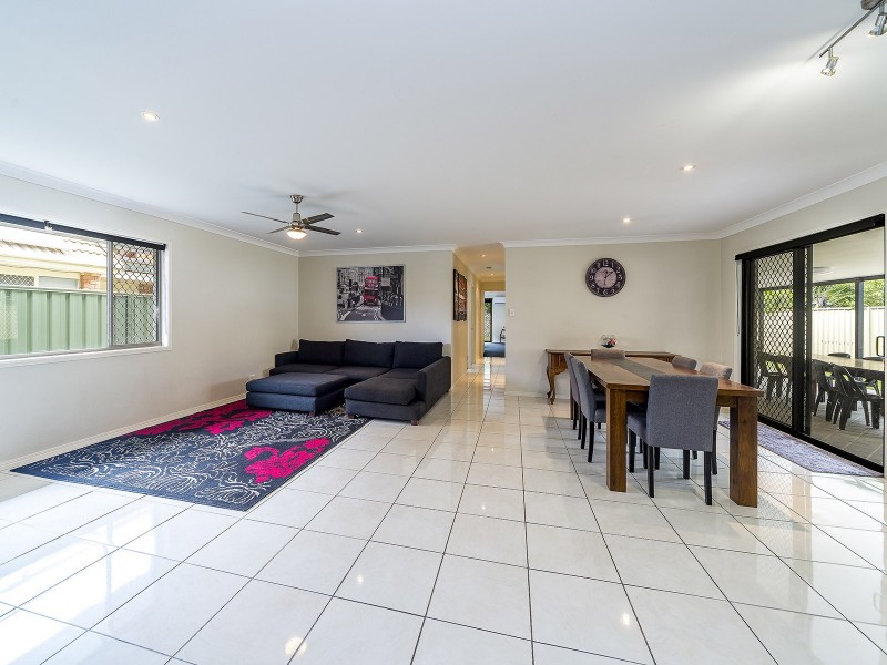 40 Morala Avenue, Runaway Bay QLD 4216