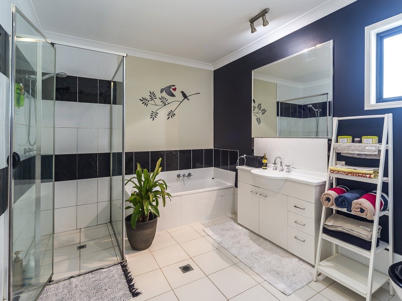 40 Morala Avenue, Runaway Bay QLD 4216