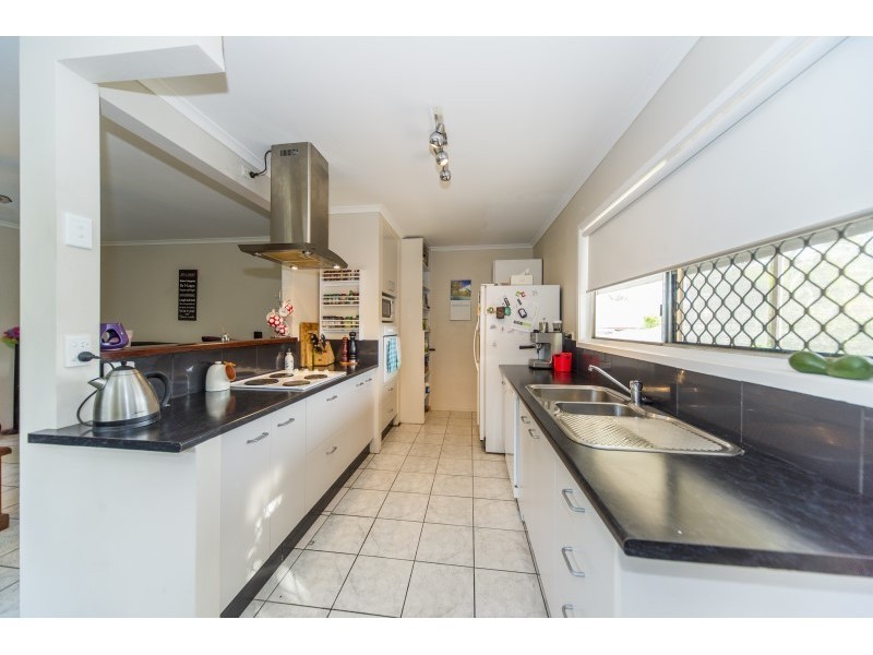 318 Oxley Drive, Coombabah QLD 4216