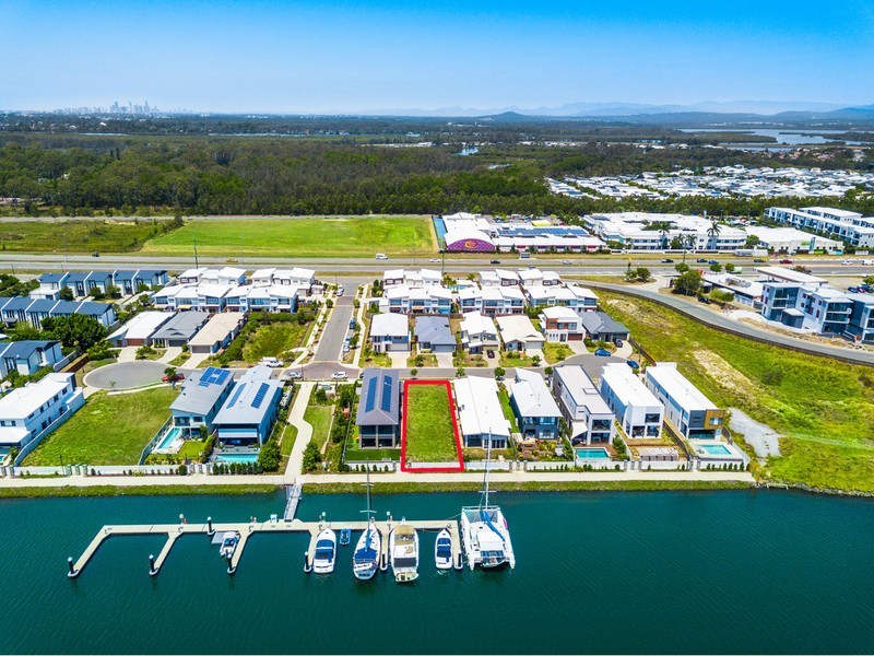 26 Waters Close, Hope Island QLD 4212