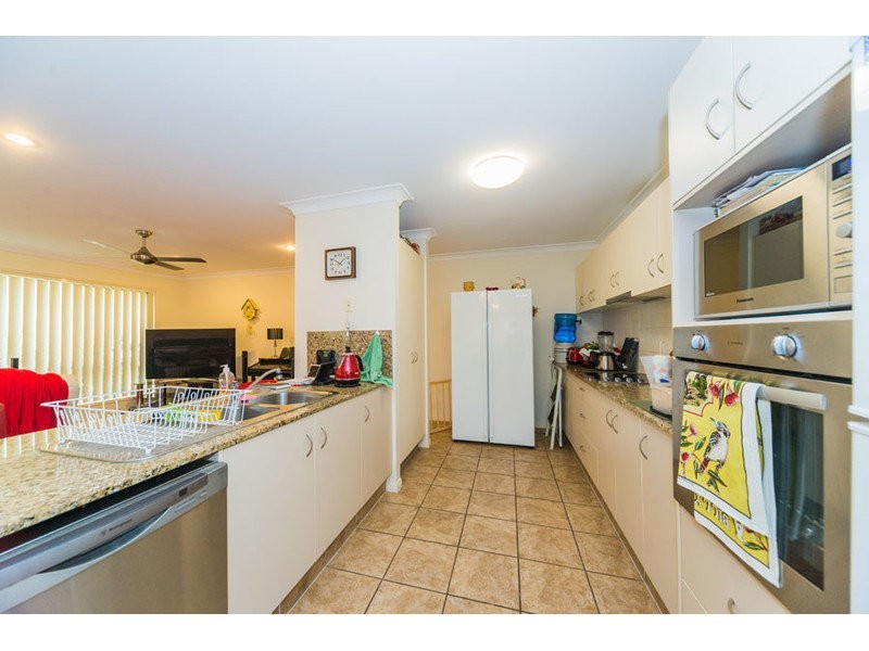 79 Tee Trees Boulevard, Arundel QLD 4214