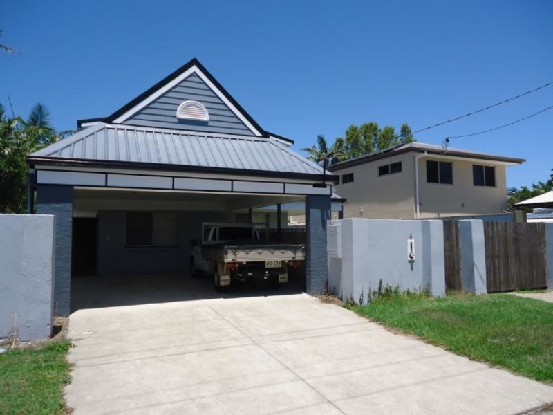 4 Clematis Avenue, Hollywell QLD 4216