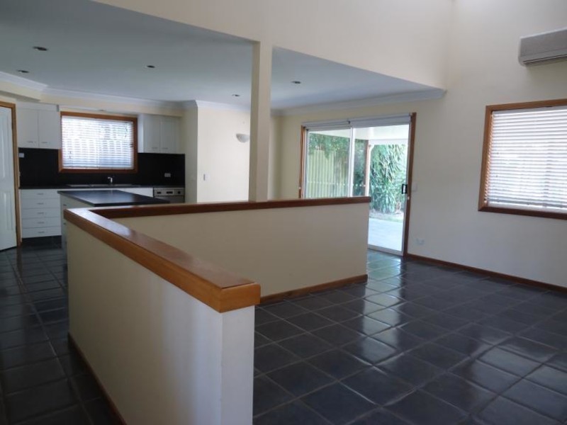 4 Clematis Avenue, Hollywell QLD 4216