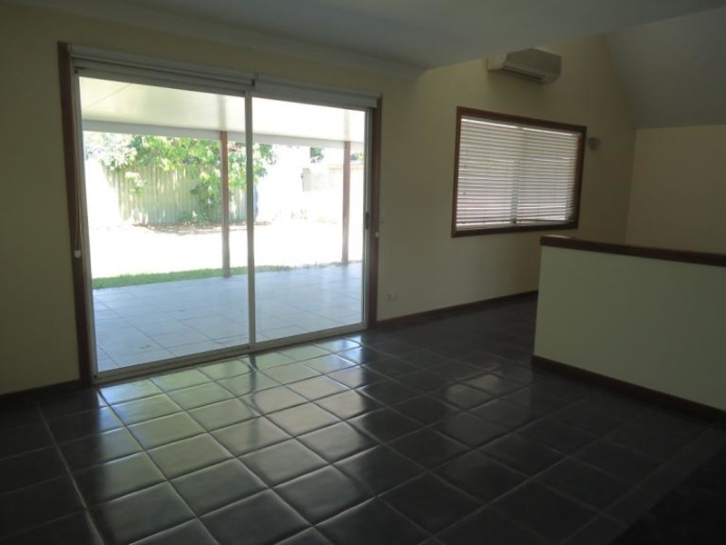 4 Clematis Avenue, Hollywell QLD 4216